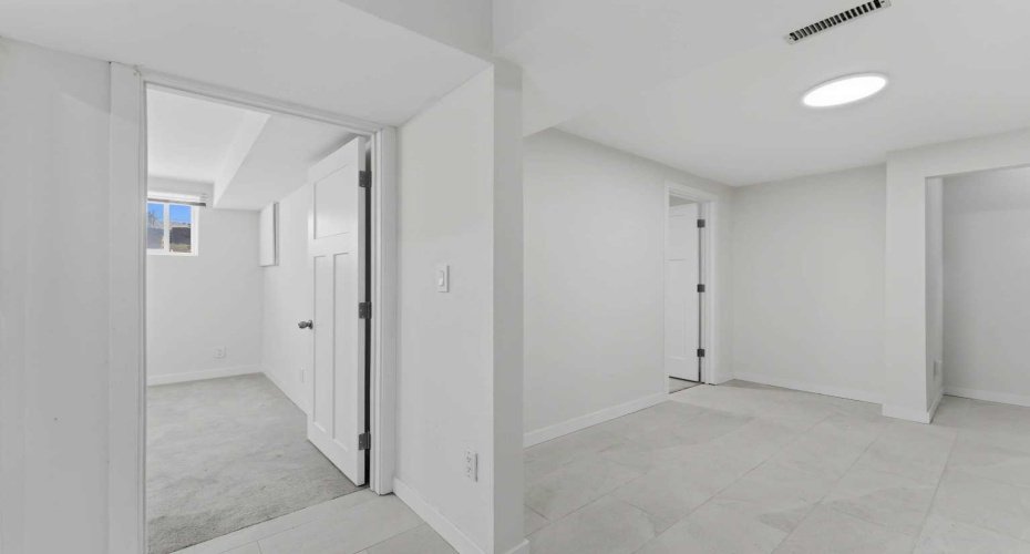 5212 33 Street, Calgary, Alberta T2L 1V4, 5 Bedrooms Bedrooms, ,3 BathroomsBathrooms,Residential,For Sale,33,A2289827