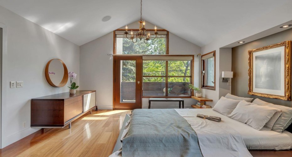 955 Rideau Road, Calgary, Alberta T2S3A7, 4 Bedrooms Bedrooms, ,4 BathroomsBathrooms,Residential,For Sale,Rideau,A2289914