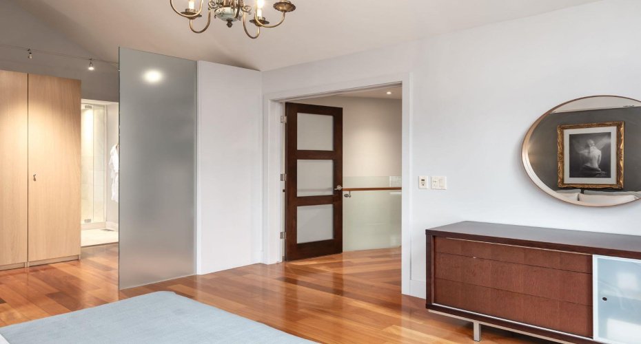 955 Rideau Road, Calgary, Alberta T2S3A7, 4 Bedrooms Bedrooms, ,4 BathroomsBathrooms,Residential,For Sale,Rideau,A2289914