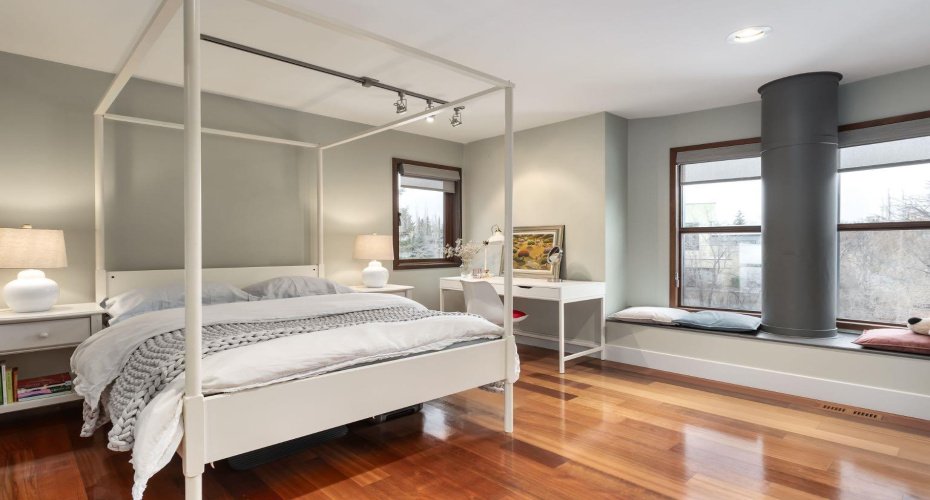 955 Rideau Road, Calgary, Alberta T2S3A7, 4 Bedrooms Bedrooms, ,4 BathroomsBathrooms,Residential,For Sale,Rideau,A2289914