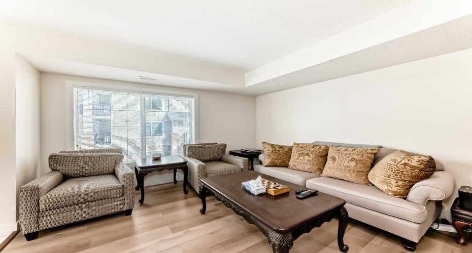 300 MARINA Drive, Chestermere, Alberta T1X 0P6, 2 Bedrooms Bedrooms, ,1 BathroomBathrooms,Residential,For Sale,MARINA,A2292869