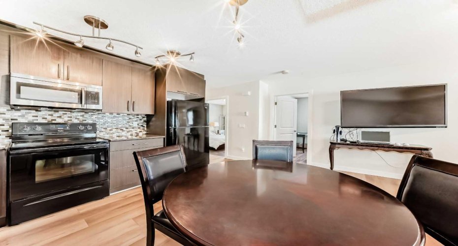 300 MARINA Drive, Chestermere, Alberta T1X 0P6, 2 Bedrooms Bedrooms, ,1 BathroomBathrooms,Residential,For Sale,MARINA,A2292869