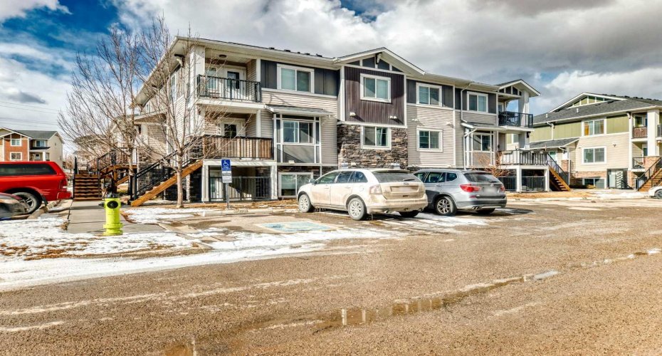 300 MARINA Drive, Chestermere, Alberta T1X 0P6, 2 Bedrooms Bedrooms, ,1 BathroomBathrooms,Residential,For Sale,MARINA,A2292869