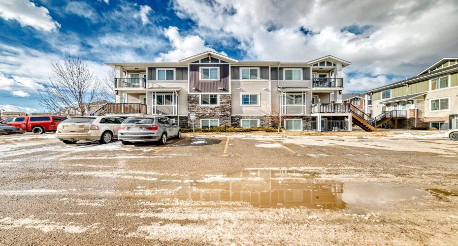 300 MARINA Drive, Chestermere, Alberta T1X 0P6, 2 Bedrooms Bedrooms, ,1 BathroomBathrooms,Residential,For Sale,MARINA,A2292869