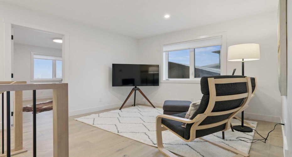 80 Grayling Road, Rural Rocky View County, Alberta T3Z 0H4, 4 Bedrooms Bedrooms, ,4 BathroomsBathrooms,Residential,For Sale,Grayling,A2290202