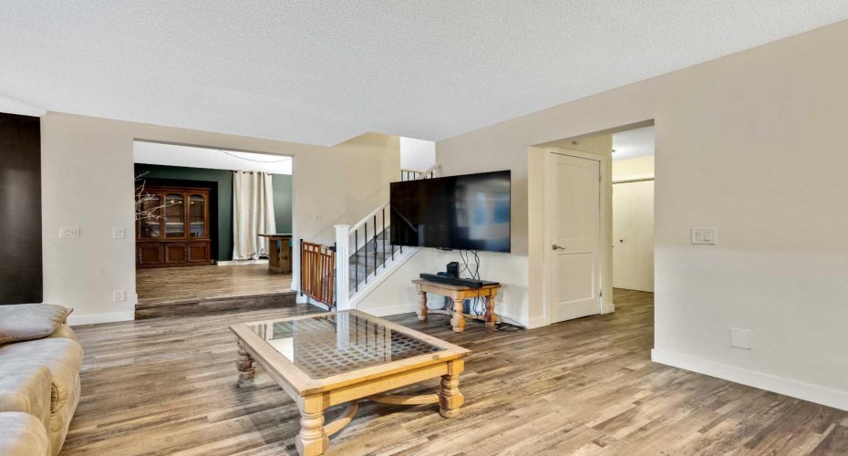 224 Macewan Ridge Close, Calgary, Alberta T3K 3A7, 3 Bedrooms Bedrooms, ,3 BathroomsBathrooms,Residential,For Sale,Macewan Ridge,A2292882