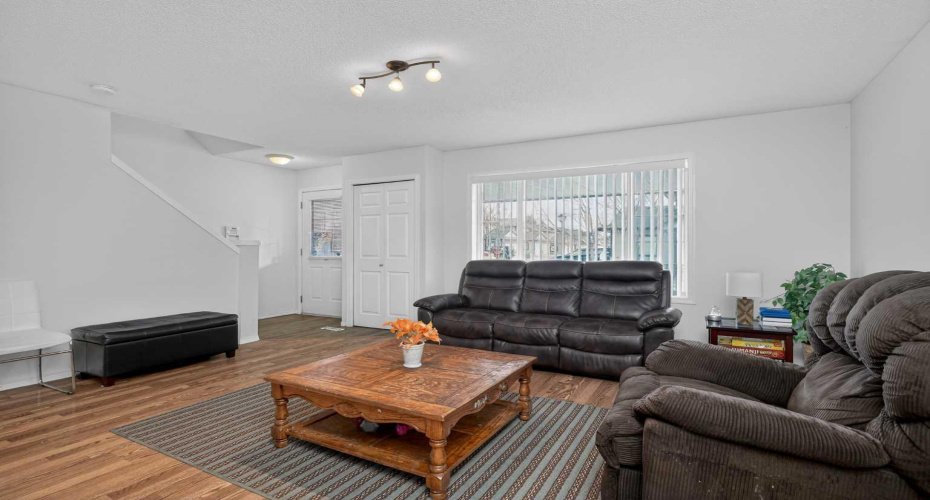 260 Stonemere Place, Chestermere, Alberta T1Z 1N2, 3 Bedrooms Bedrooms, ,3 BathroomsBathrooms,Residential,For Sale,Stonemere Place,A2290215