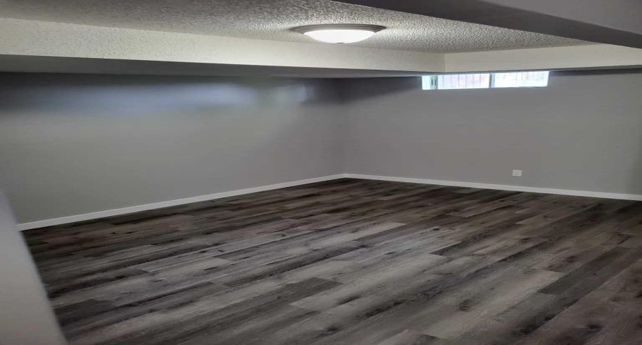 9241 95 Avenue, Grande Prairie, Alberta T8V 6A3, 4 Bedrooms Bedrooms, ,2 BathroomsBathrooms,Residential,For Sale,95,A2292884