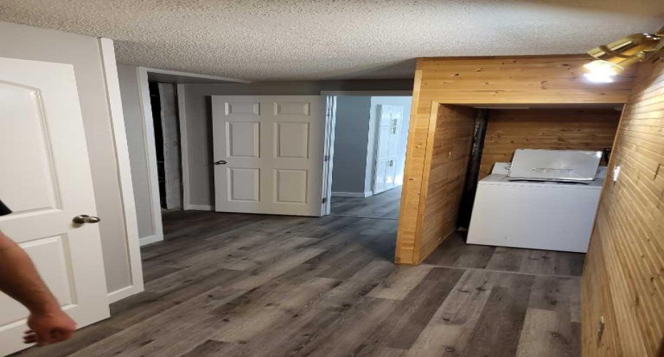 9241 95 Avenue, Grande Prairie, Alberta T8V 6A3, 4 Bedrooms Bedrooms, ,2 BathroomsBathrooms,Residential,For Sale,95,A2292884