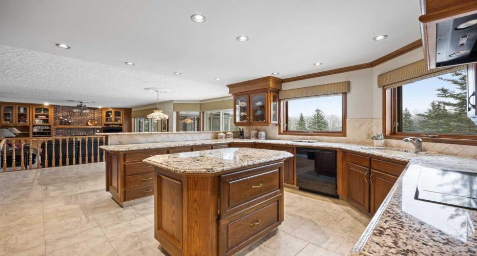 70 Springland Manor Crescent, Rural Rocky View County, Alberta T3Z 3K1, 5 Bedrooms Bedrooms, ,4 BathroomsBathrooms,Residential,For Sale,Springland Manor,A2290286