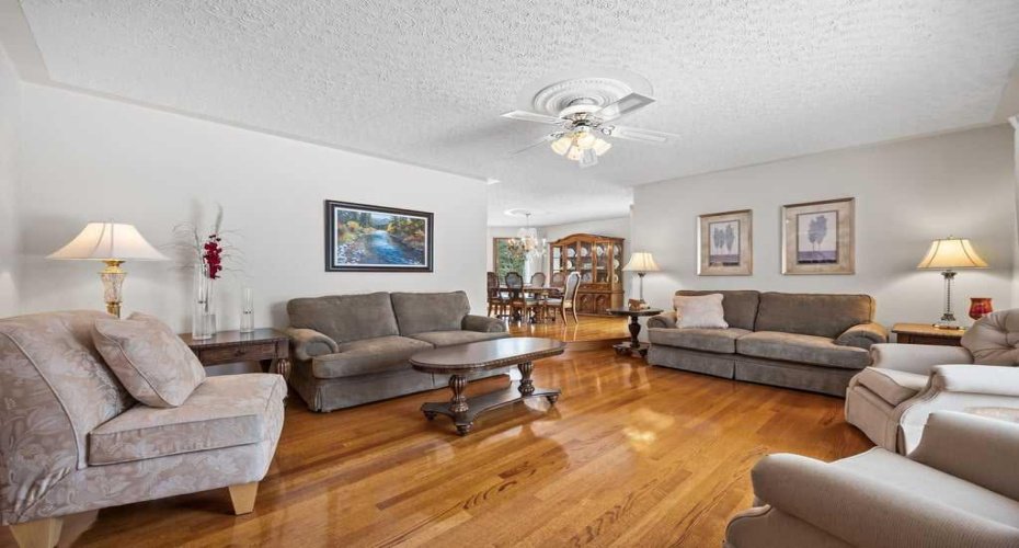 70 Springland Manor Crescent, Rural Rocky View County, Alberta T3Z 3K1, 5 Bedrooms Bedrooms, ,4 BathroomsBathrooms,Residential,For Sale,Springland Manor,A2290286