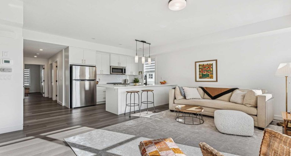 2117 81 Street, Calgary, Alberta T3H 6H5, 2 Bedrooms Bedrooms, ,2 BathroomsBathrooms,Residential,For Sale,81,A2292889