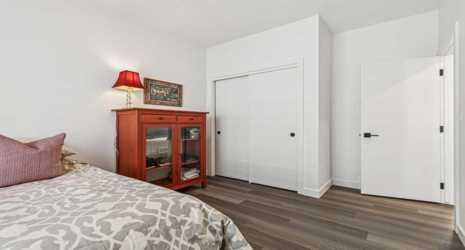 2117 81 Street, Calgary, Alberta T3H 6H5, 2 Bedrooms Bedrooms, ,2 BathroomsBathrooms,Residential,For Sale,81,A2292889