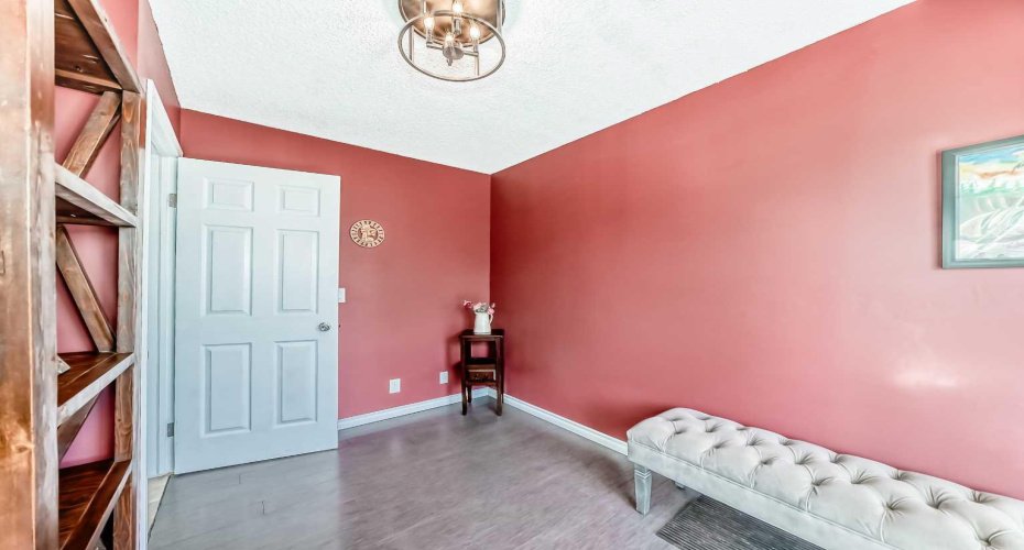 48 Midglen Way, Calgary, Alberta T2X 1G4, 4 Bedrooms Bedrooms, ,2 BathroomsBathrooms,Residential,For Sale,Midglen,A2290419