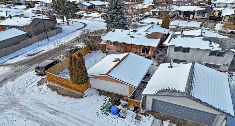 48 Midglen Way, Calgary, Alberta T2X 1G4, 4 Bedrooms Bedrooms, ,2 BathroomsBathrooms,Residential,For Sale,Midglen,A2290419