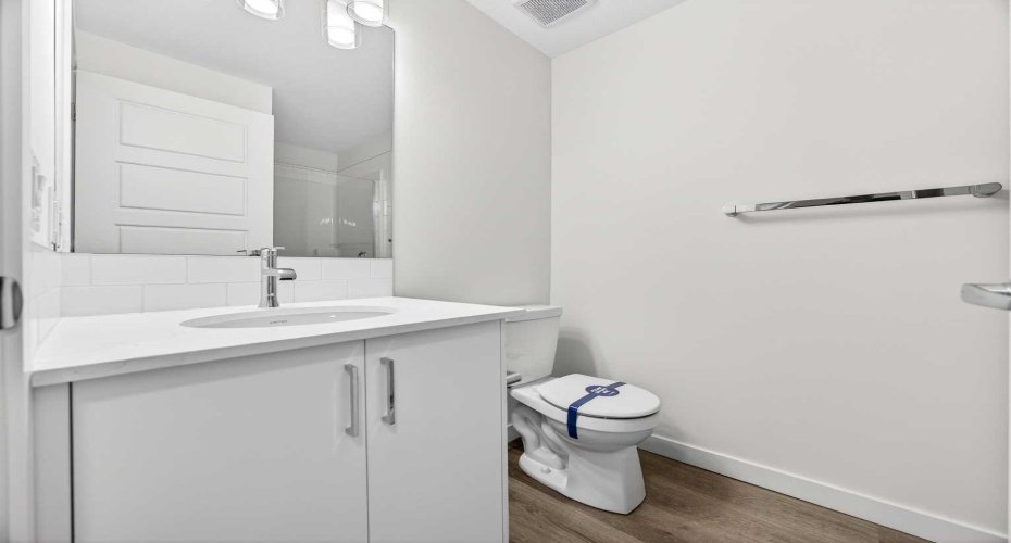 58 Creekside Way, Calgary, Alberta T2X 6E2, 4 Bedrooms Bedrooms, ,4 BathroomsBathrooms,Residential,For Sale,Creekside,A2292907