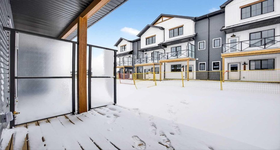 58 Creekside Way, Calgary, Alberta T2X 6E2, 4 Bedrooms Bedrooms, ,4 BathroomsBathrooms,Residential,For Sale,Creekside,A2292907