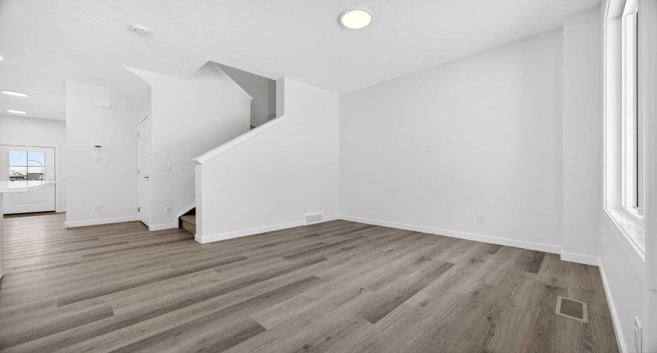 58 Creekside Way, Calgary, Alberta T2X 6E2, 4 Bedrooms Bedrooms, ,4 BathroomsBathrooms,Residential,For Sale,Creekside,A2292907