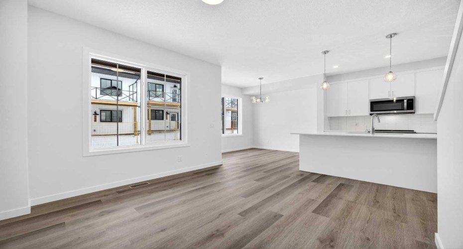 58 Creekside Way, Calgary, Alberta T2X 6E2, 4 Bedrooms Bedrooms, ,4 BathroomsBathrooms,Residential,For Sale,Creekside,A2292907