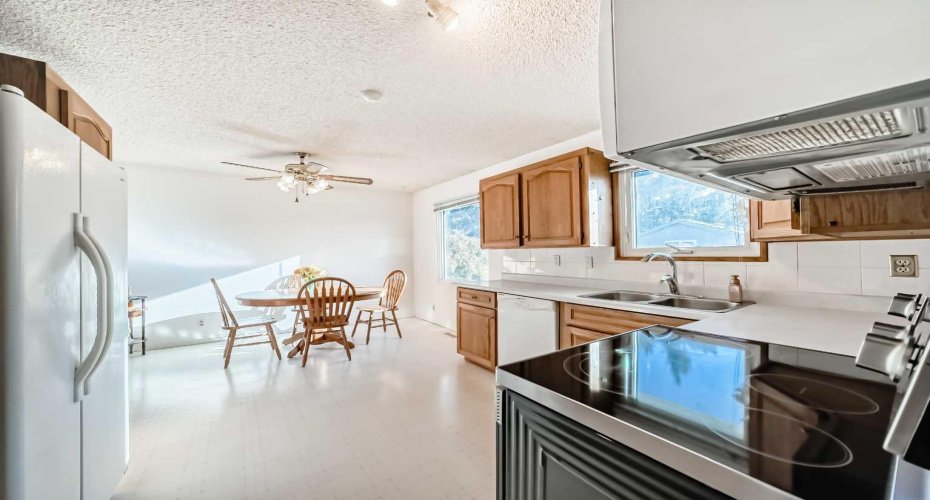 2205 80 Avenue, Calgary, Alberta T2C 1H3, 4 Bedrooms Bedrooms, ,2 BathroomsBathrooms,Residential,For Sale,80,A2290555