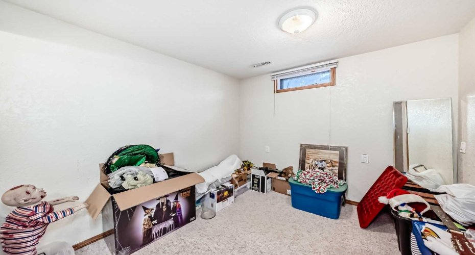 2205 80 Avenue, Calgary, Alberta T2C 1H3, 4 Bedrooms Bedrooms, ,2 BathroomsBathrooms,Residential,For Sale,80,A2290555