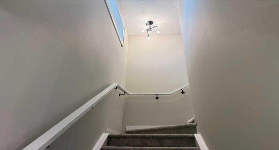 302 Sundown Road, Cochrane, Alberta T4C 3H2, 3 Bedrooms Bedrooms, ,3 BathroomsBathrooms,Residential,For Sale,Sundown,A2256036