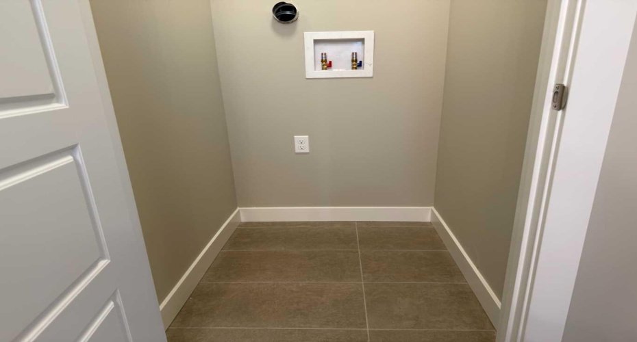 302 Sundown Road, Cochrane, Alberta T4C 3H2, 3 Bedrooms Bedrooms, ,3 BathroomsBathrooms,Residential,For Sale,Sundown,A2256036