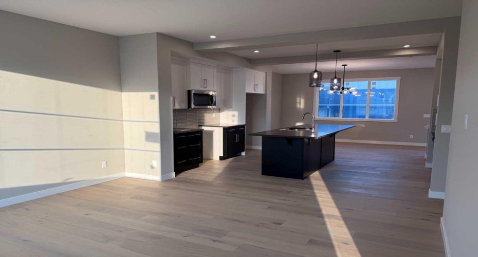 302 Sundown Road, Cochrane, Alberta T4C 3H2, 3 Bedrooms Bedrooms, ,3 BathroomsBathrooms,Residential,For Sale,Sundown,A2256036