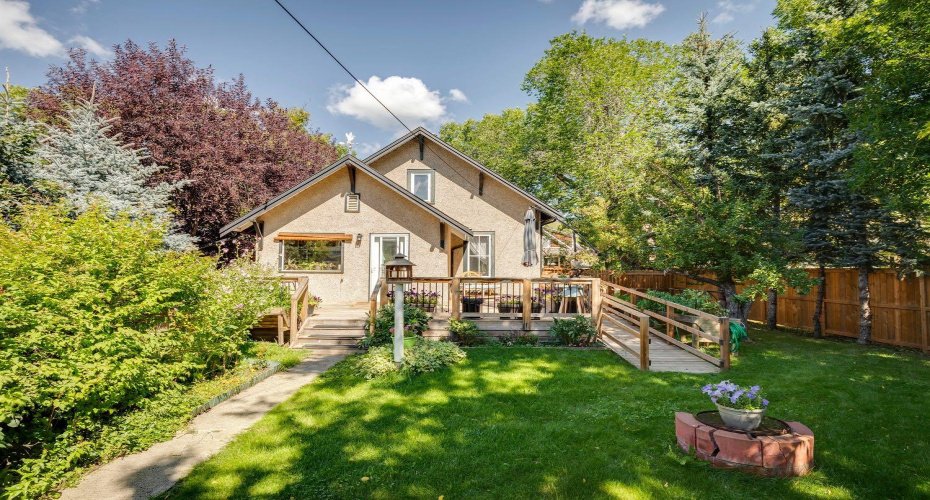 77 Elma Street, Okotoks, Alberta T1S 1J8, 4 Bedrooms Bedrooms, ,1 BathroomBathrooms,Residential,For Sale,Elma,A2290858