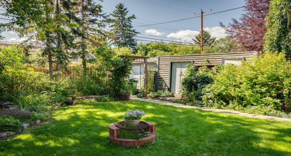 77 Elma Street, Okotoks, Alberta T1S 1J8, 4 Bedrooms Bedrooms, ,1 BathroomBathrooms,Residential,For Sale,Elma,A2290858