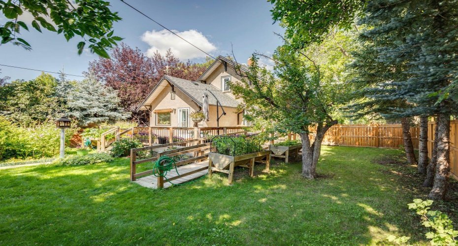 77 Elma Street, Okotoks, Alberta T1S 1J8, 4 Bedrooms Bedrooms, ,1 BathroomBathrooms,Residential,For Sale,Elma,A2290858