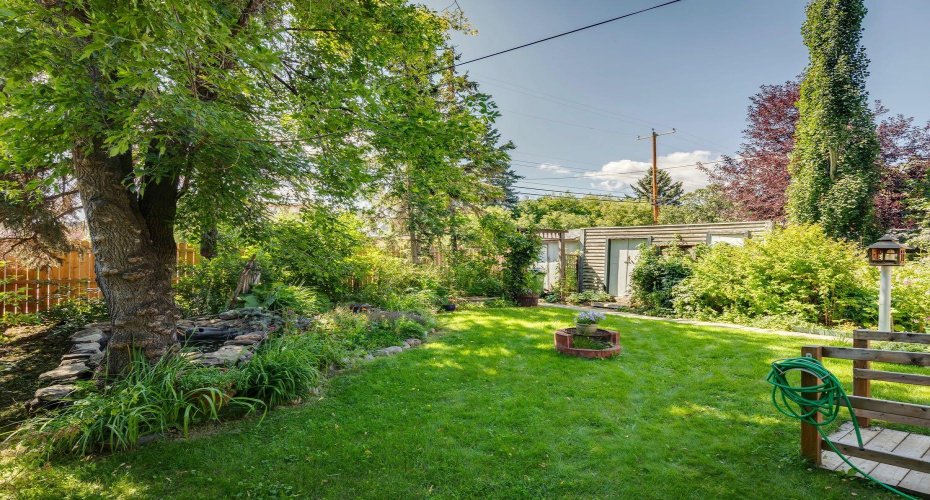 77 Elma Street, Okotoks, Alberta T1S 1J8, 4 Bedrooms Bedrooms, ,1 BathroomBathrooms,Residential,For Sale,Elma,A2290858