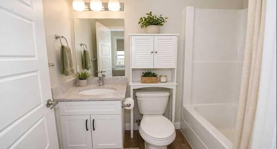 Main bathroom 4 piece  This photo is staged