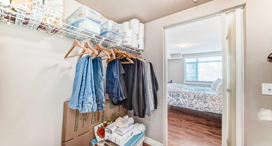 Walk-thru Closet