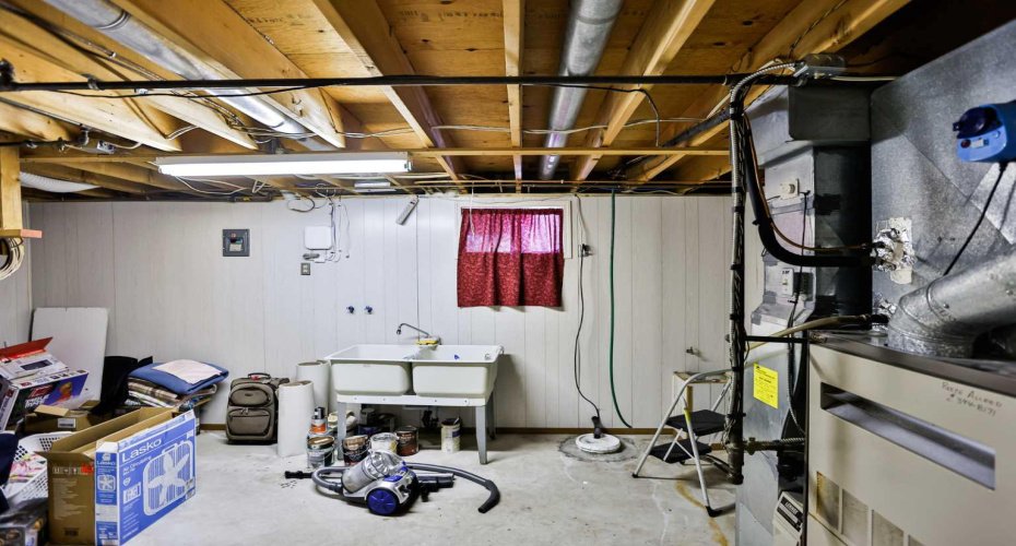 159 Park Avenue, Raymond, Alberta T0K 2S0, 4 Bedrooms Bedrooms, ,3 BathroomsBathrooms,Residential,For Sale,Park Avenue,A2292200