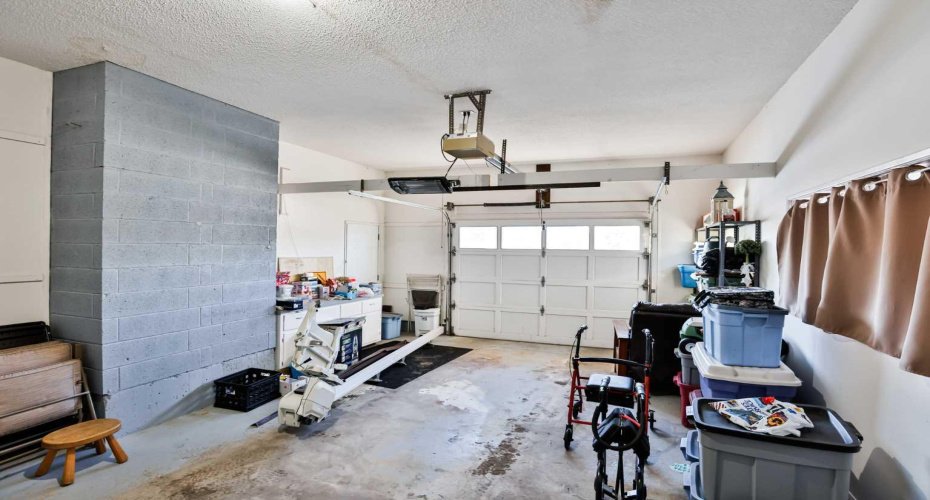 159 Park Avenue, Raymond, Alberta T0K 2S0, 4 Bedrooms Bedrooms, ,3 BathroomsBathrooms,Residential,For Sale,Park Avenue,A2292200