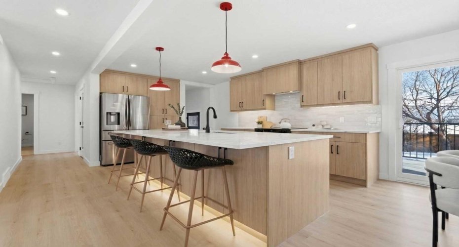 8616 7 Street, Calgary, Alberta T2V 1G9, 4 Bedrooms Bedrooms, ,3 BathroomsBathrooms,Residential,For Sale,7,A2292219