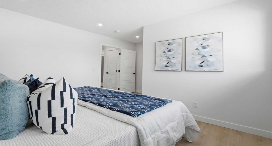 8616 7 Street, Calgary, Alberta T2V 1G9, 4 Bedrooms Bedrooms, ,3 BathroomsBathrooms,Residential,For Sale,7,A2292219