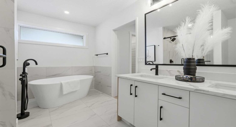 8616 7 Street, Calgary, Alberta T2V 1G9, 4 Bedrooms Bedrooms, ,3 BathroomsBathrooms,Residential,For Sale,7,A2292219
