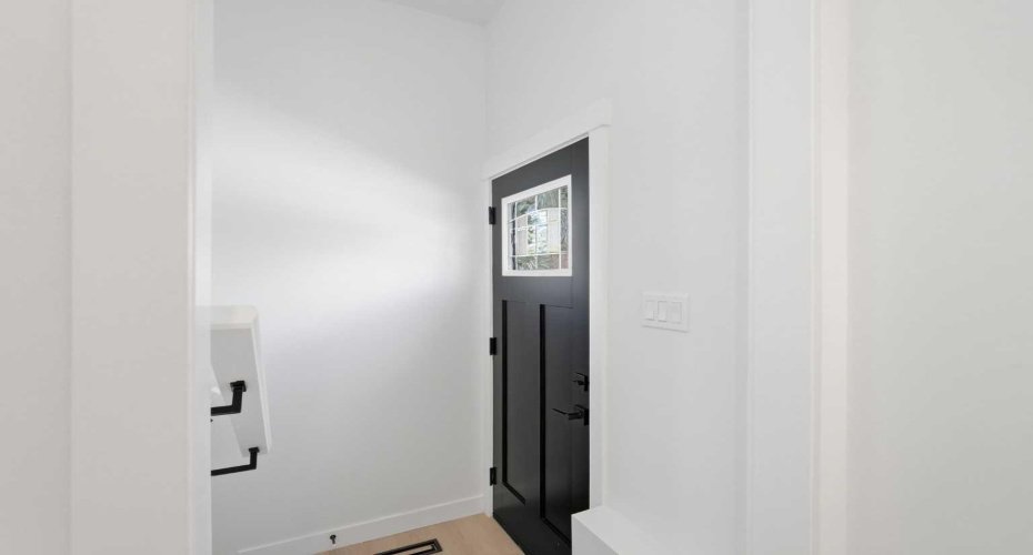 8616 7 Street, Calgary, Alberta T2V 1G9, 4 Bedrooms Bedrooms, ,3 BathroomsBathrooms,Residential,For Sale,7,A2292219
