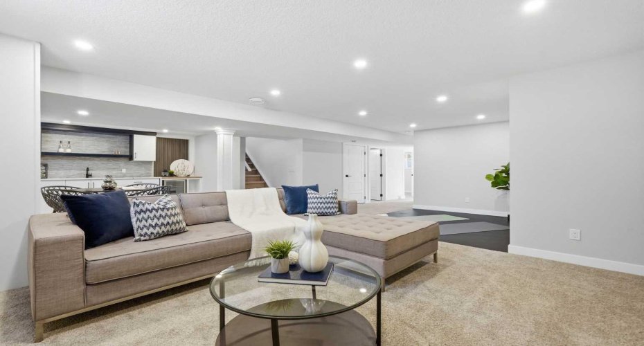 8616 7 Street, Calgary, Alberta T2V 1G9, 4 Bedrooms Bedrooms, ,3 BathroomsBathrooms,Residential,For Sale,7,A2292219