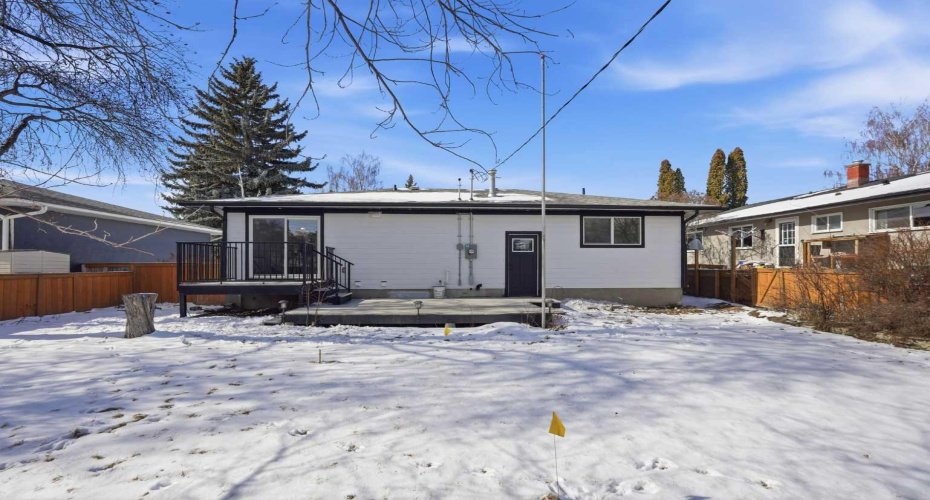 8616 7 Street, Calgary, Alberta T2V 1G9, 4 Bedrooms Bedrooms, ,3 BathroomsBathrooms,Residential,For Sale,7,A2292219