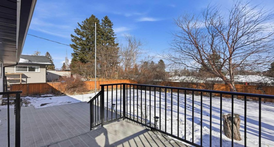 8616 7 Street, Calgary, Alberta T2V 1G9, 4 Bedrooms Bedrooms, ,3 BathroomsBathrooms,Residential,For Sale,7,A2292219