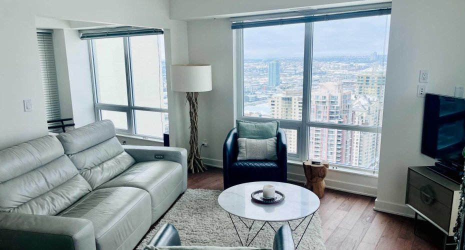 930 6 Avenue, Calgary, Alberta T2P 1J3, 2 Bedrooms Bedrooms, ,2 BathroomsBathrooms,Residential,For Sale,6,A2292220