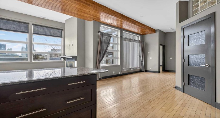 410 1 Avenue, Calgary, Alberta T2E 0B4, 2 Bedrooms Bedrooms, ,2 BathroomsBathrooms,Residential,For Sale,1,A2292236