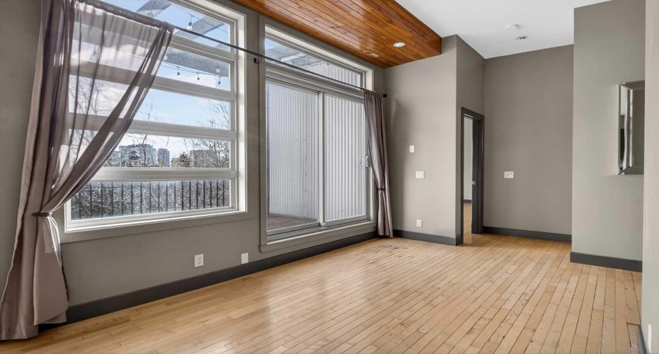 410 1 Avenue, Calgary, Alberta T2E 0B4, 2 Bedrooms Bedrooms, ,2 BathroomsBathrooms,Residential,For Sale,1,A2292236