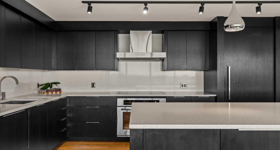 330 26 Avenue, Calgary, Alberta T2S 2T3, 2 Bedrooms Bedrooms, ,3 BathroomsBathrooms,Residential,For Sale,26,A2292317