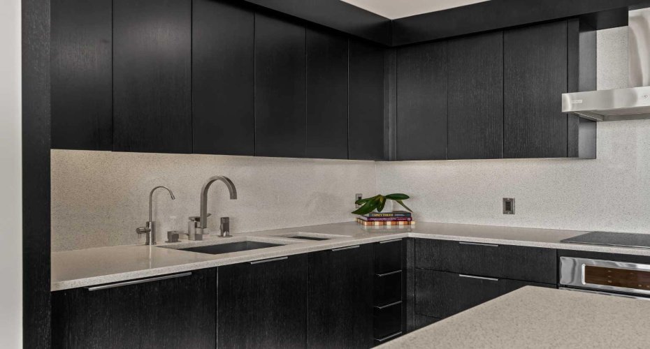 330 26 Avenue, Calgary, Alberta T2S 2T3, 2 Bedrooms Bedrooms, ,3 BathroomsBathrooms,Residential,For Sale,26,A2292317