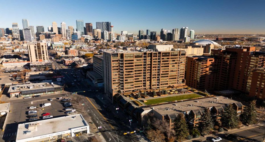 330 26 Avenue, Calgary, Alberta T2S 2T3, 2 Bedrooms Bedrooms, ,3 BathroomsBathrooms,Residential,For Sale,26,A2292317