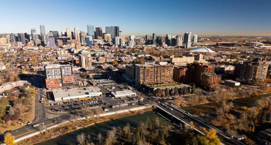 330 26 Avenue, Calgary, Alberta T2S 2T3, 2 Bedrooms Bedrooms, ,3 BathroomsBathrooms,Residential,For Sale,26,A2292317